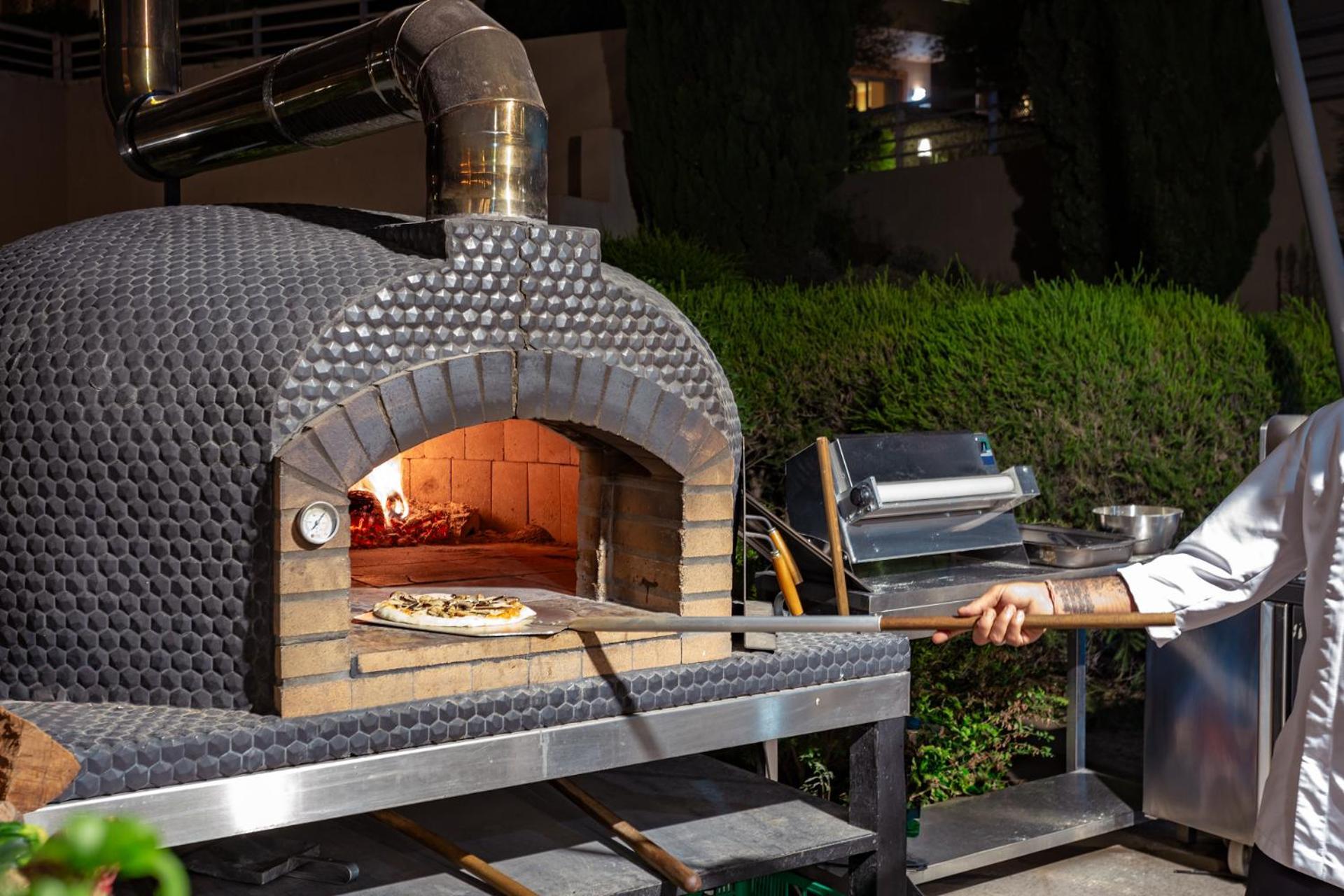Grande Real Santa Eulalia Resort & Hotel Spa Albufeira Exterior foto Wood-fired oven