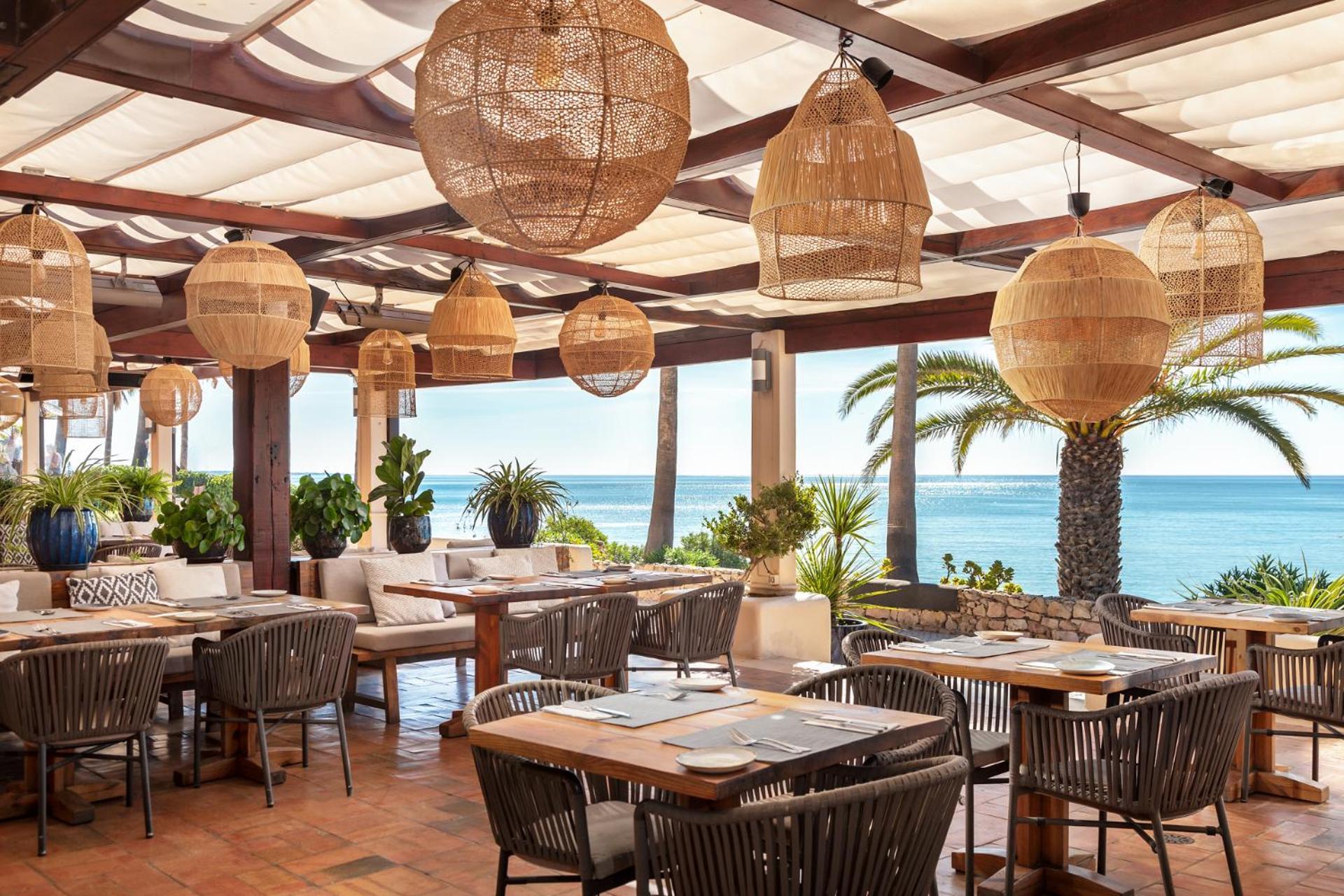 Grande Real Santa Eulalia Resort & Hotel Spa Albufeira Exterior foto Restaurant at the hotel
