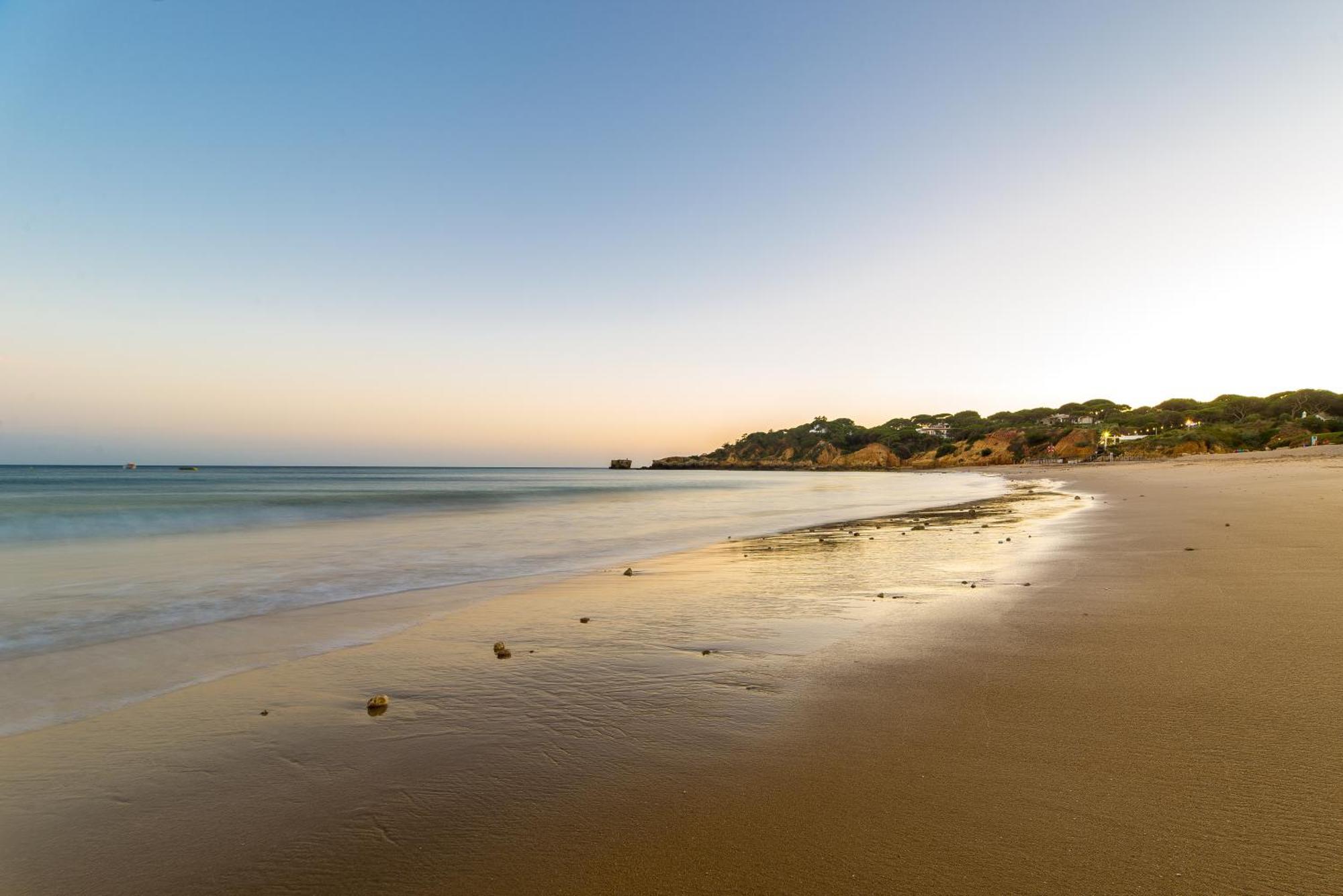 Grande Real Santa Eulalia Resort & Hotel Spa Albufeira Exterior foto Beach of the village