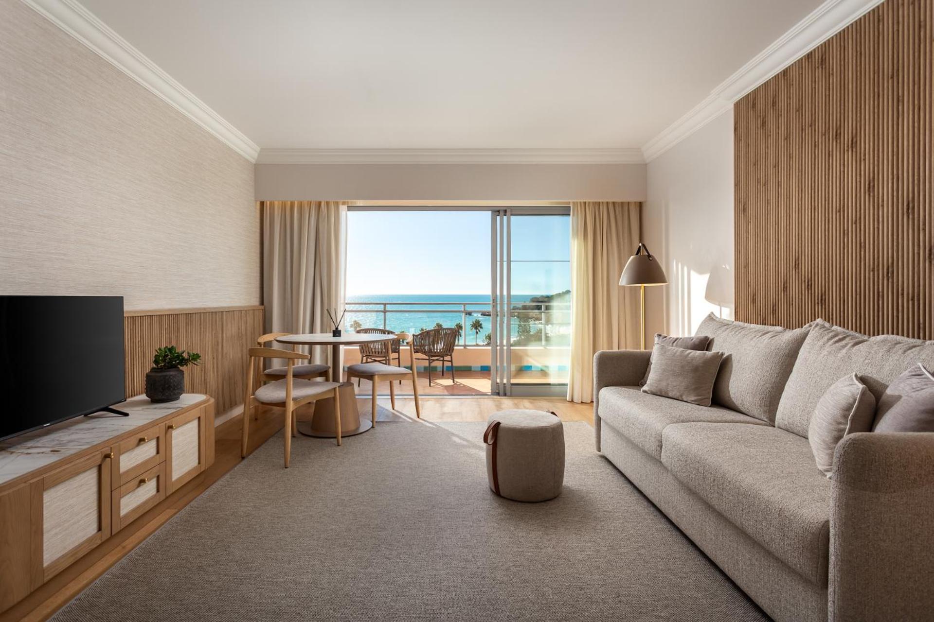 Grande Real Santa Eulalia Resort & Hotel Spa Albufeira Exterior foto Deluxe Seafront Suite